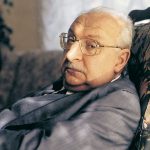 Manganelli, un cavallo verde e una sigaretta senza filtro